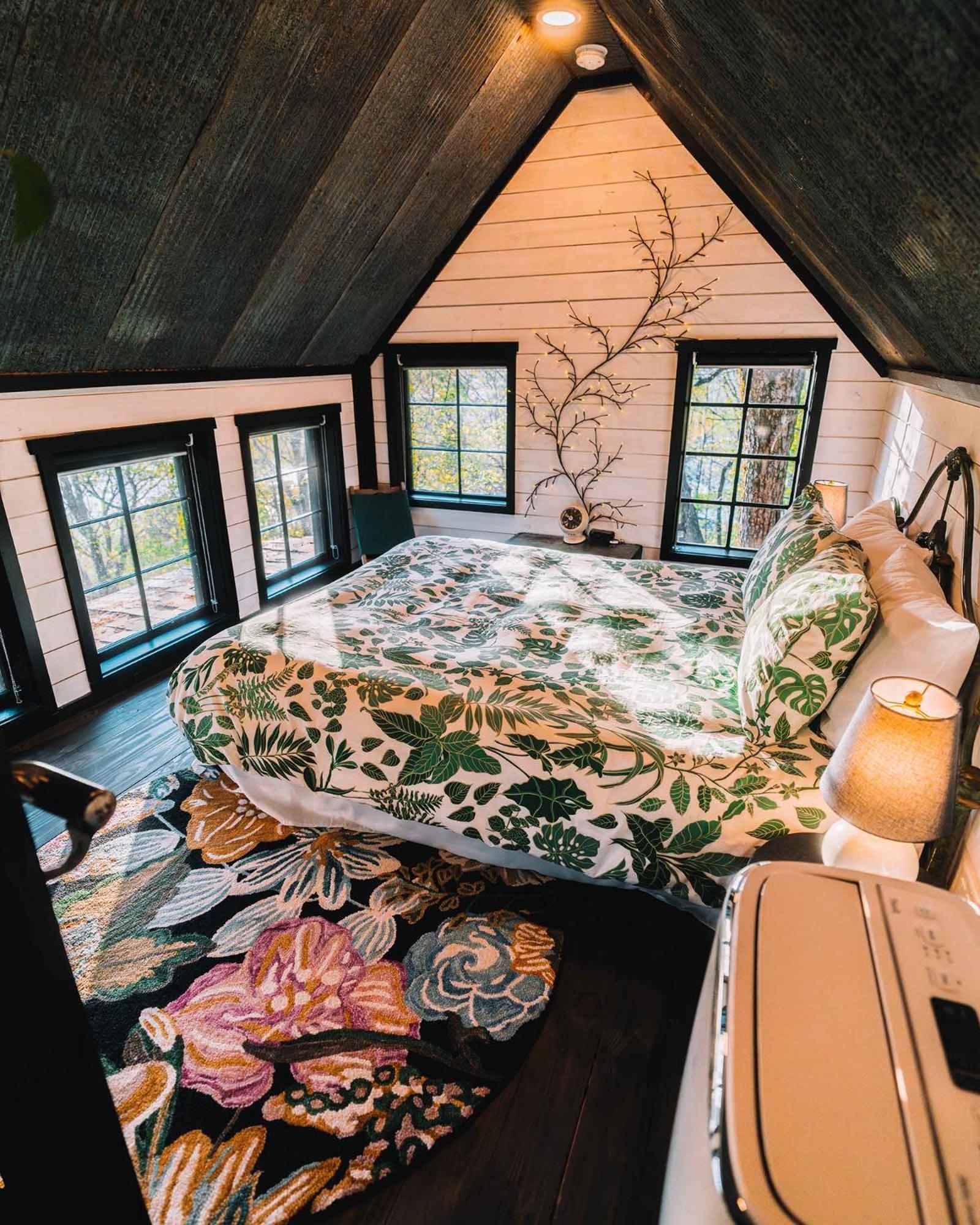Treetop Hideaways: Wood Lily Treehouse In チャタヌーガ エクステリア 写真